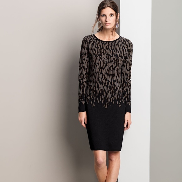 Carmen Marc Valvo Dresses & Skirts - NWT Carmen Marc Valvo Dress in Jacquard Sz M (6-8)